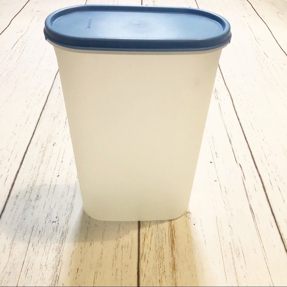 Tupperware vintage food storage container cereal, dry goods kitchenware sheer - Picture 2 of 7